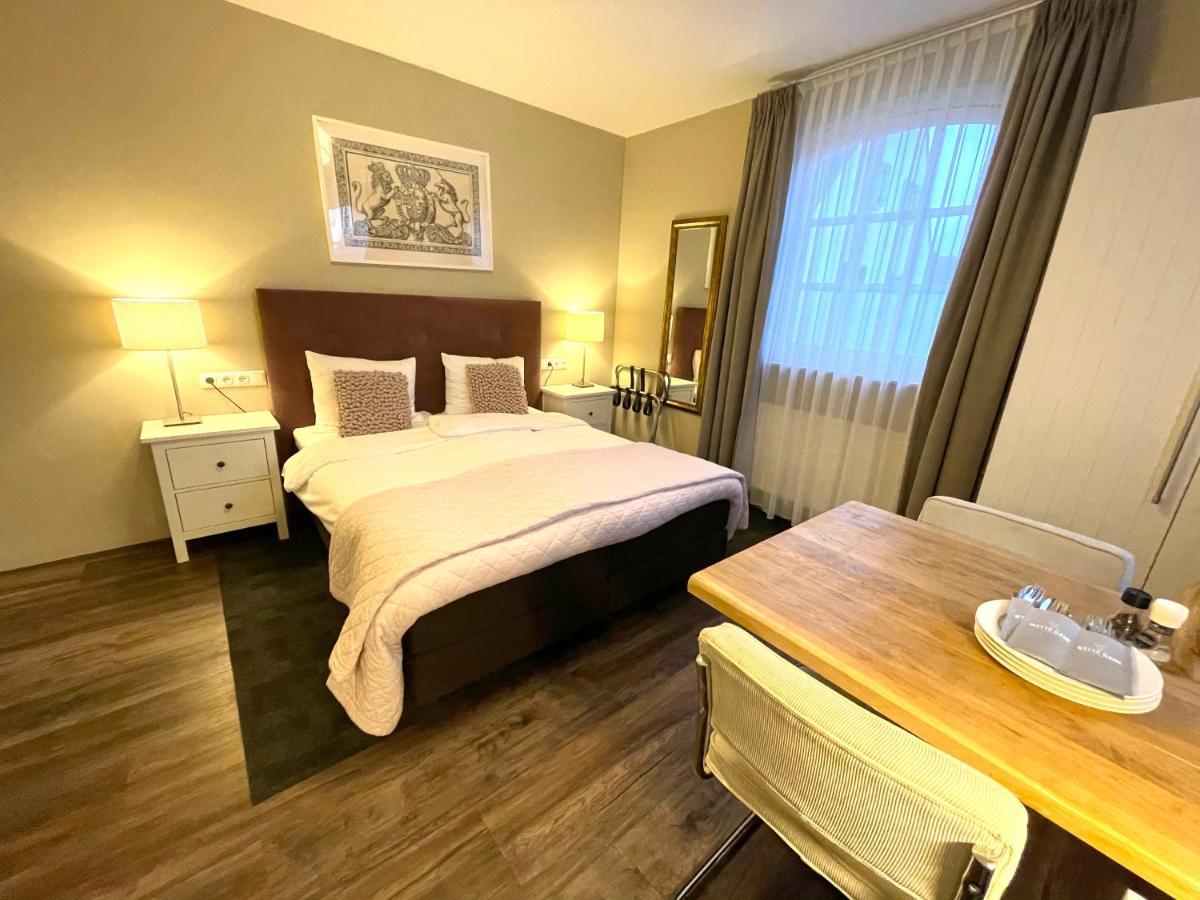 In De Witte Dame Hotel Bar Kitchen Apartments Grubbenvorst ภายนอก รูปภาพ